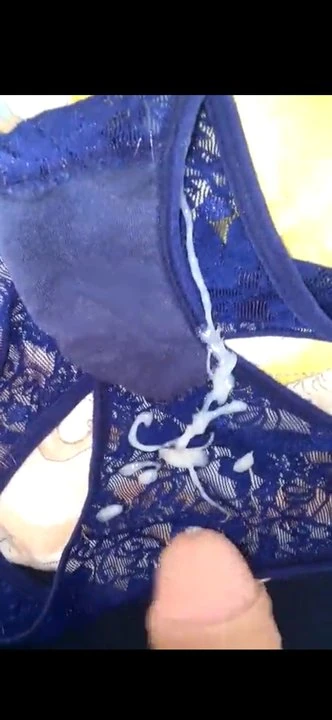 Kaykft 3la slip dyal sahbto