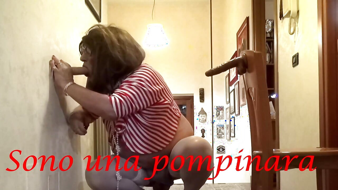 Crossdresser Cocksucker