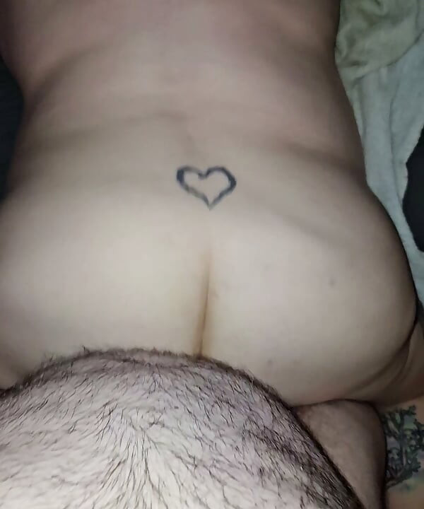 She cums 4 times on my dick