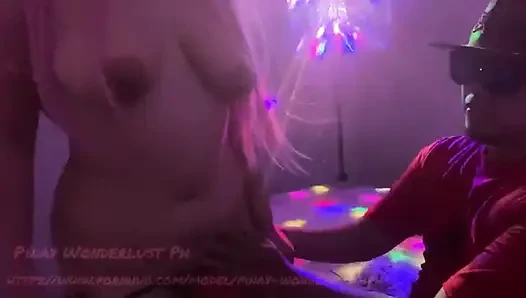 Pinay Barmädchen Sa vip Raum Nag ganz auf den weg Para Kay sir. Chloe Salvador fickt kunden in Vip-Raum.