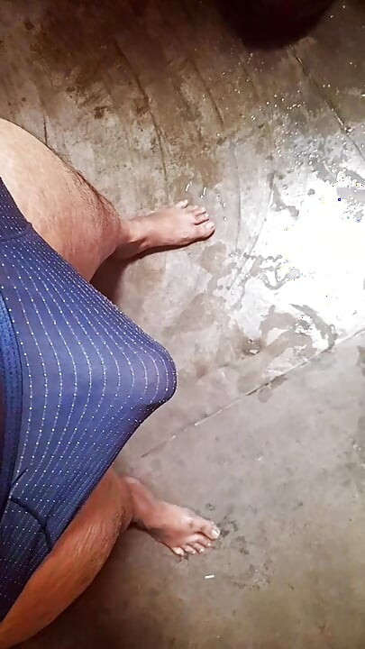 chaddi me muth