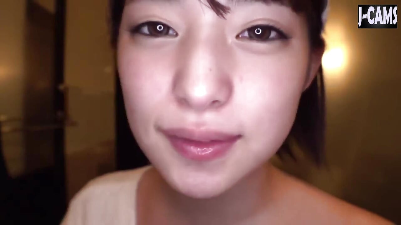 Si cantik yang menawan. Kencan seru dengan senyuman nakal bagian 6