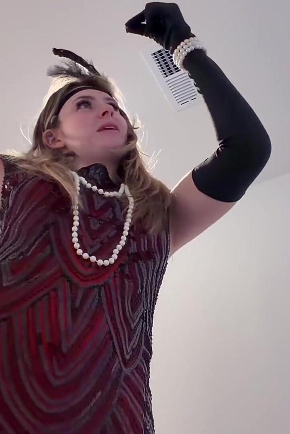 London Evans' Roaring '20s Giantess Fantasy 4K POV Tiny Thrills Await