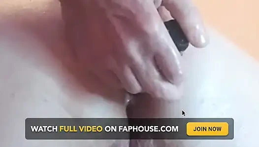 Mainan seks, kontol dan muncrat di pantatku close-up