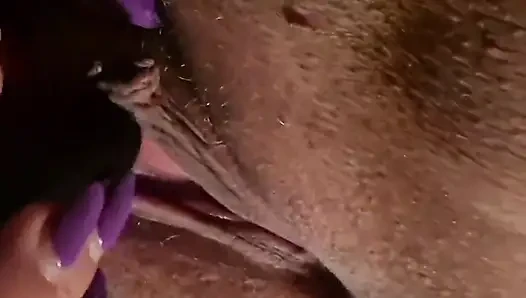 Zum ersten mal mit einem Stecker mit Vibration