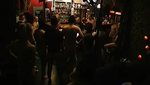 Ggg - Blondes Schätzchen Gangbang Live Auf Der Bühne