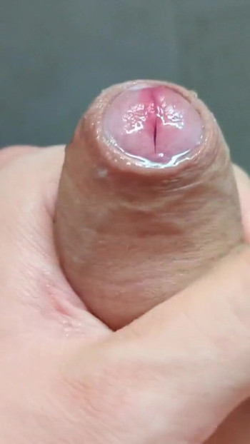 Snažan trenutak iz "DOMINANTNOG Prljavog RAZGOVORA za POSLUŽIVANJE i MASTURBIRANJE do SVRŠAVANJA od ASMR-a Muški GLAS s IZBLIZA Kurcem POV"