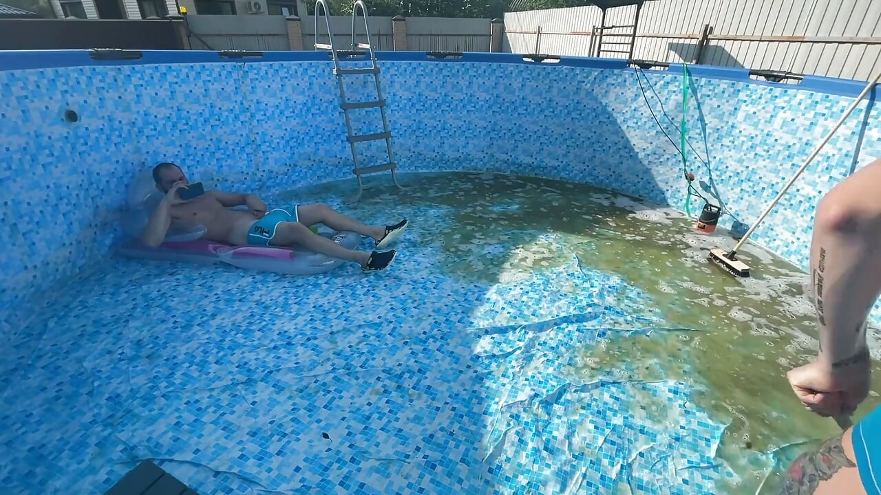 #395 Boss Fucks Guy at the Bottom of the Pool While Neighbors Watch Them