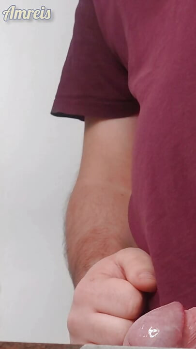 Massage vibration make me cum crazy on kitchen!
