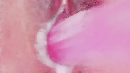 Aku suka muasin memekku sendirian