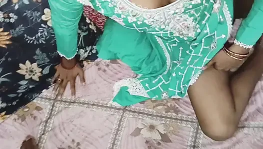 Echtes desi-mädchen green salwar harter fick - selbstgedreht