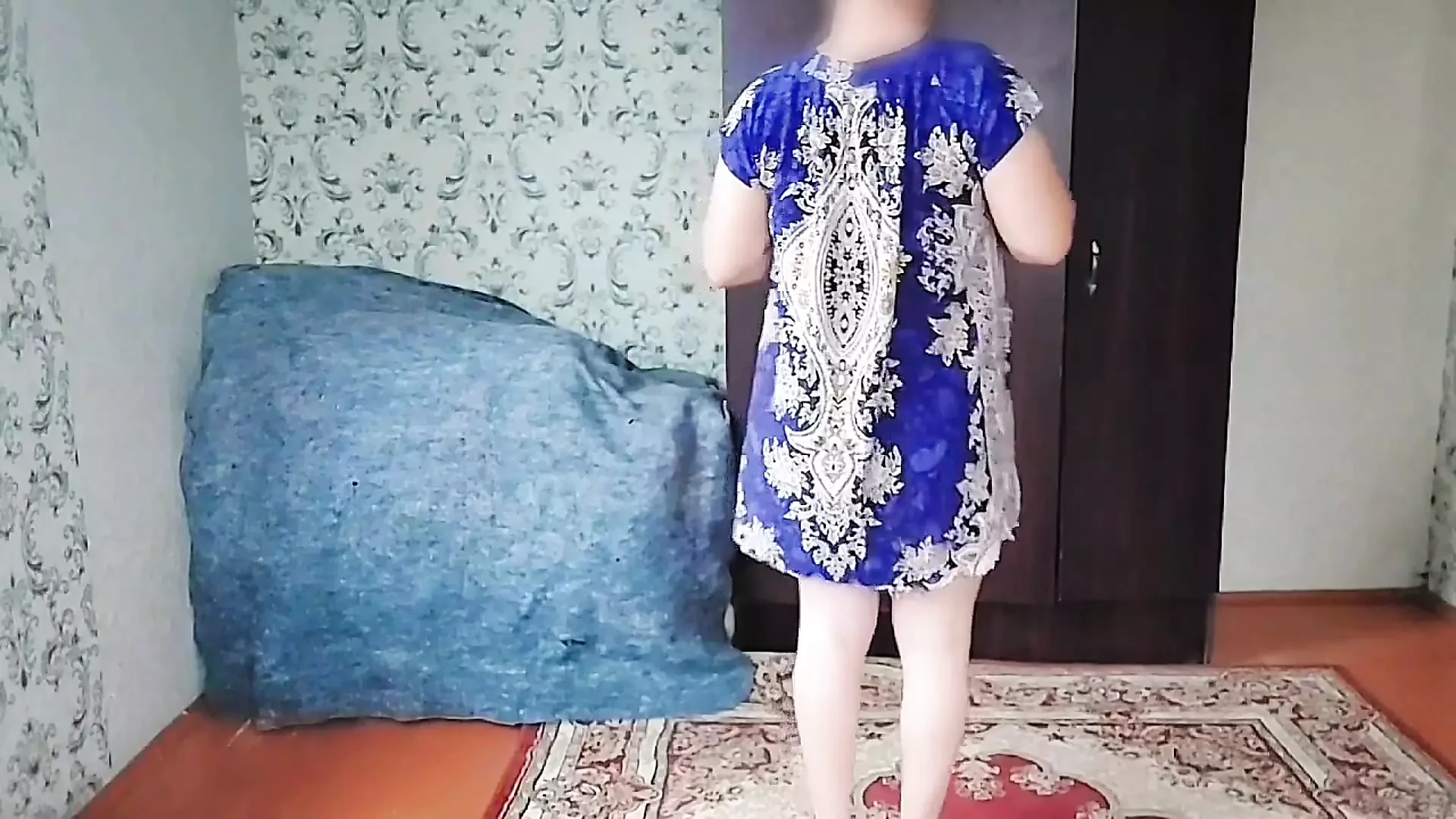 सर्वश्रेष्ठ। बहुत हॉट वीर्य निकालना हाथों से बिना हाथ के और अद्भुत मुद्रा में