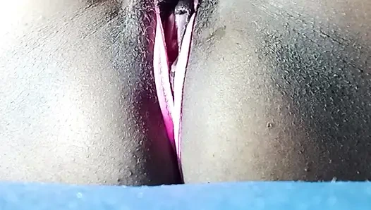 Bhabhi Ne Aaj chut mein plastic toy Dal Ke Maza liya Part 2