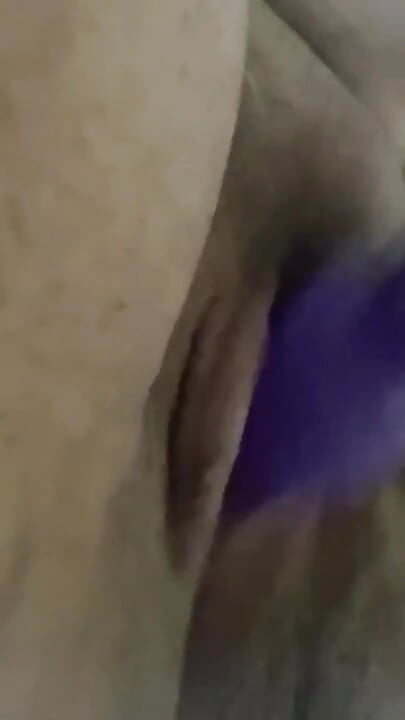 Bbwbootyful, stimuliert meine fette haarige muschi mit elektrischem zauberstab