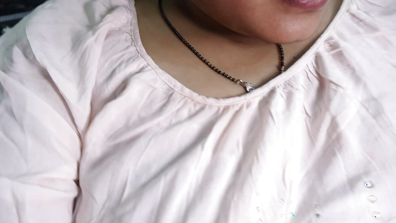 Desi hornny girl Fingring her self pusy