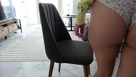 Üvey kız kardeşim beni baştan çıkardı ve sıcak seks yaptık