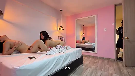 Yabancı komşu tarafından mastürbasyon yaparken yakalanmak... Sonunda bize çok derin bir şey verdi