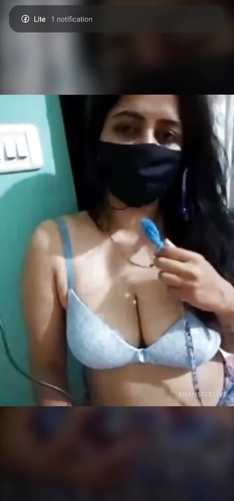Hot desi milf mom doing live show boobs pressing