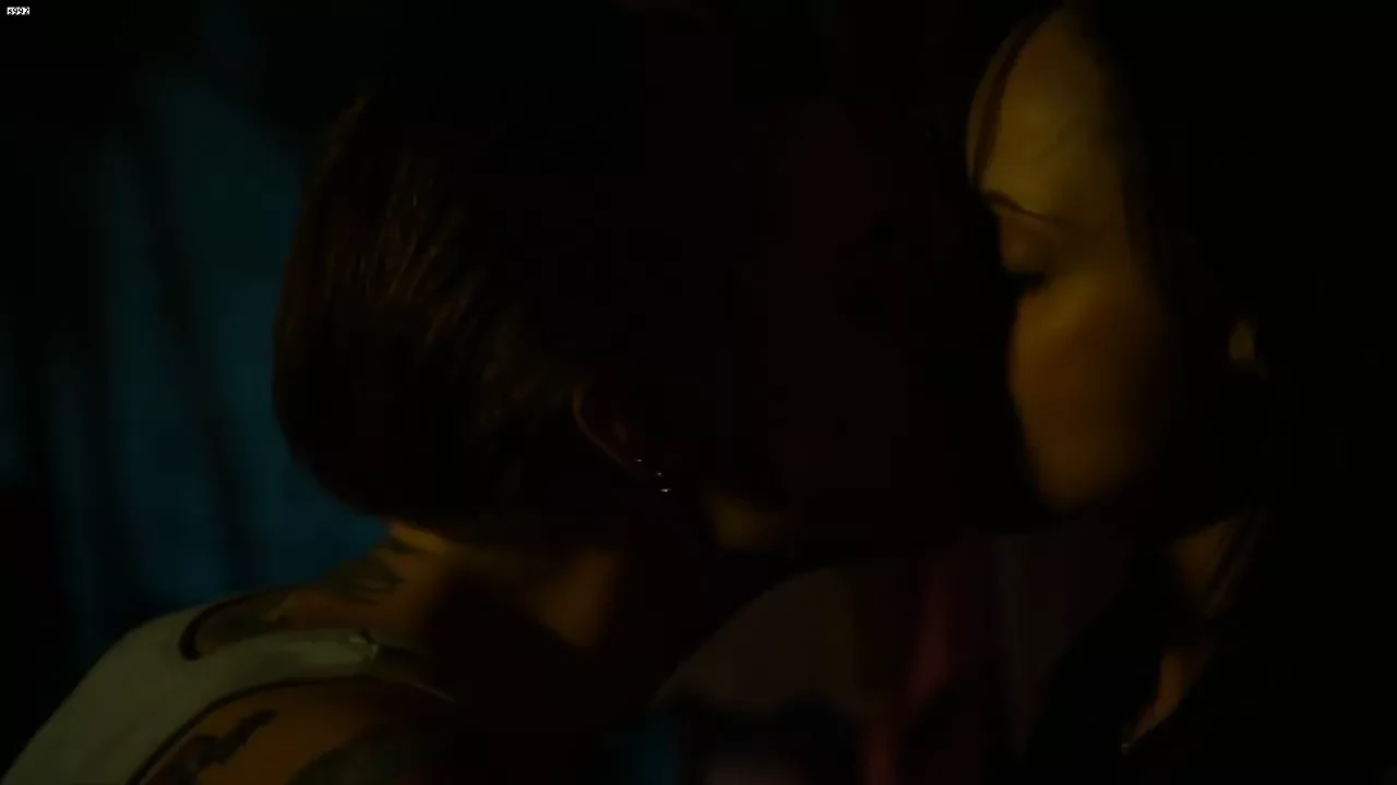 Ruby Rose,Christina Ricci - Around the Block (2013)