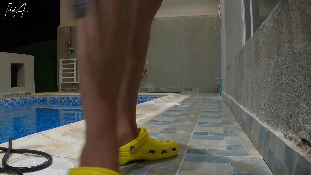 阿拉伯科威特暴露狂在公共场合裸体巡航 第1部分