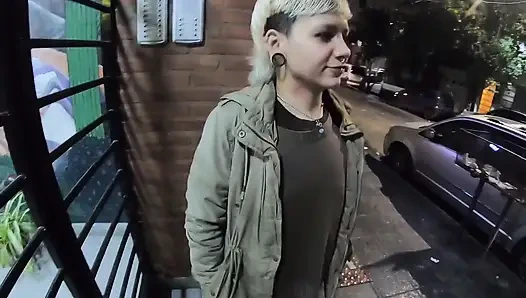 Latinler kuryeyle üçlü seks yapıyor