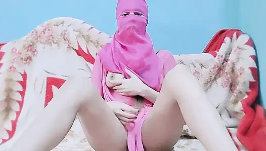 Влог с мастурбацией тугой киски