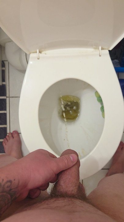 סרטון פיפי של הזין הצעיר