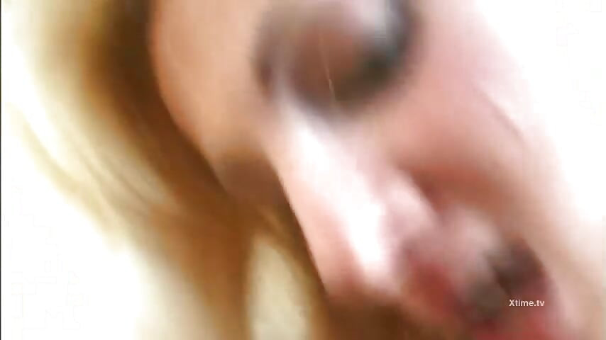 A las chicas les encanta comer pollas y ser folladas por enormes pollas