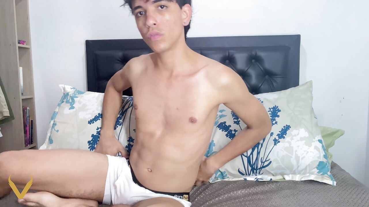 Explosion of a Lot of Milk, Isak Masturbates His Huge Latin Cock
