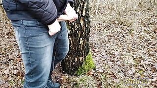 I quickly jerk off and cum in the forest for my subscriber!