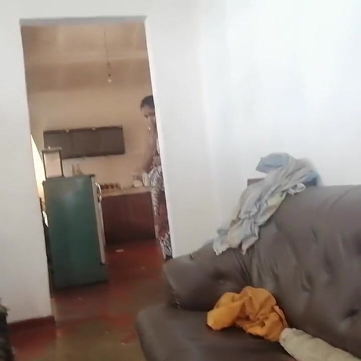 Mucama india de la casa fue atrapada masturbándose parte 10