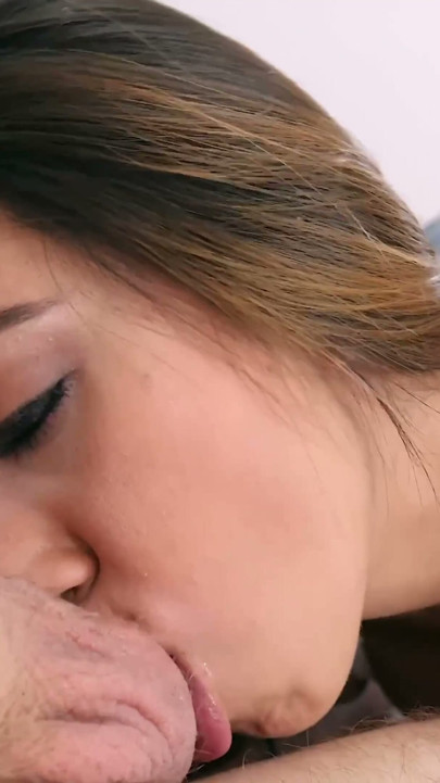 Hot Latina Frida Sante gets a creampie | Clip 3