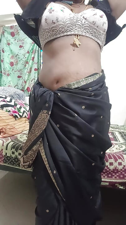 Tamil aunty masterbate with tamil talk part1