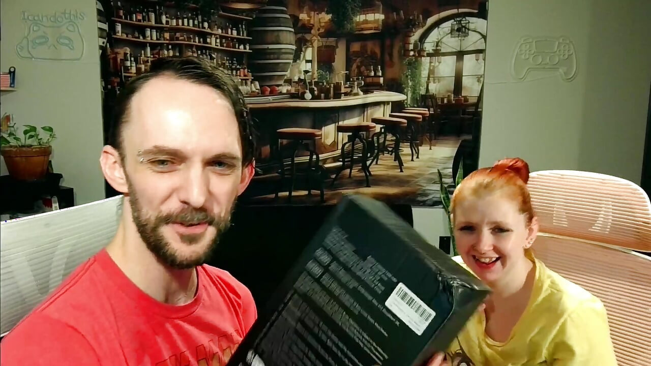 Jahuno suge și vibrează pizda de buzunar Unboxing