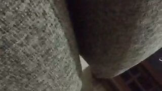 Latina membentangkan pantatnya