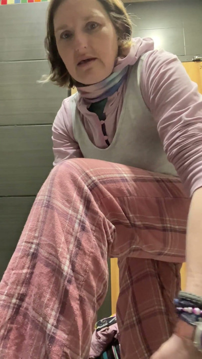 Weeing Around the World! Pissing in a Paper Cup in Canada