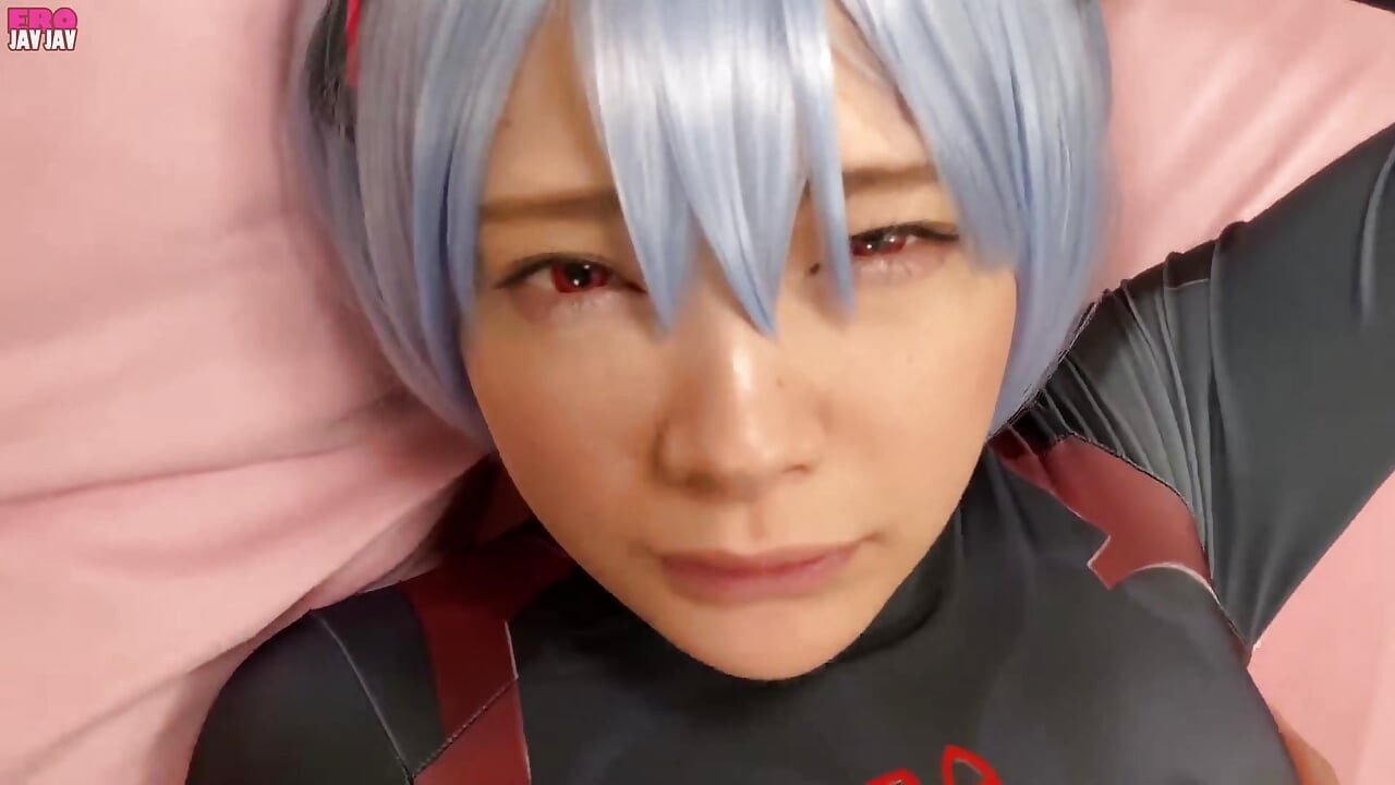 Rei ayanami si anime jepang lagi asik cosplay -