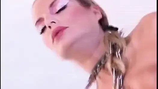 Flotter dreier mit zwei schätzchen in latex