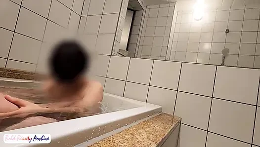 Uzun yıllar sonra tutku geri dönüyor ve f cup evli kadın serbest bırakılmasını buluyor