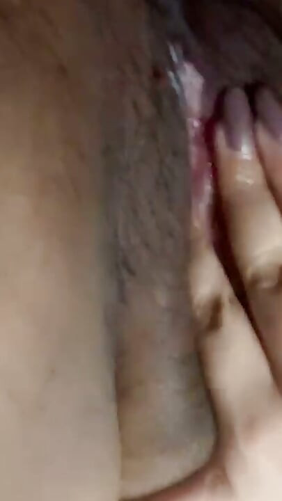 Amateur wife masturbates with her fingers in her pussy