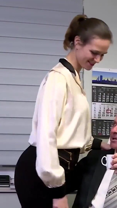 Key moment from "Opa fickt die geile Stute im Office"