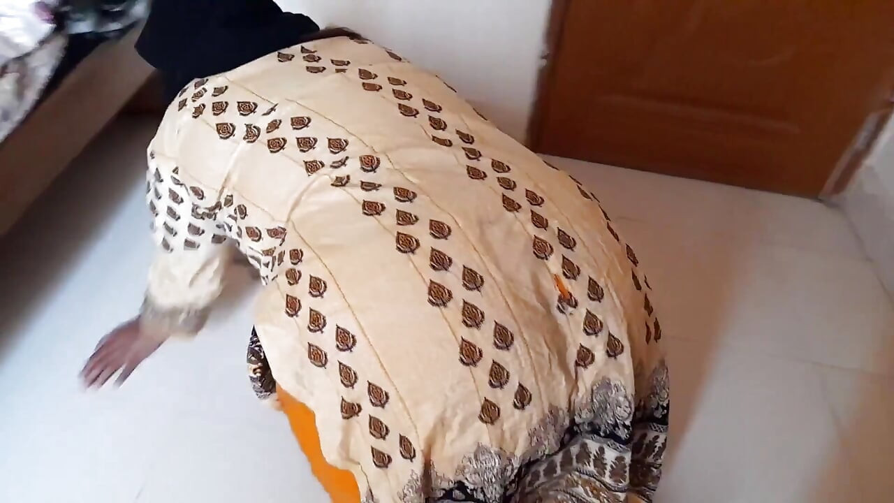 19y Old Indian Big Ass Maid Get Fuck From Owner Stepson