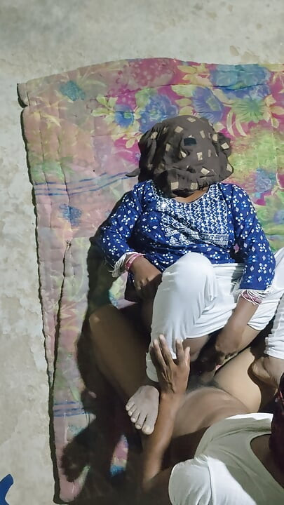 來自村莊的火辣性感可愛印度女孩