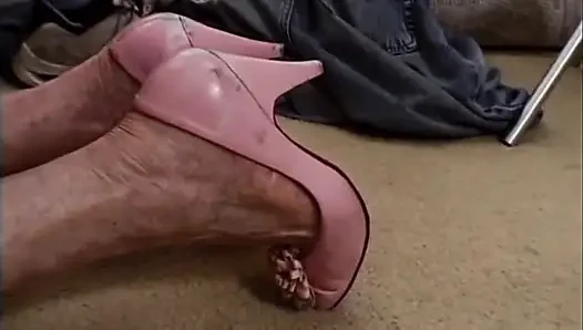 Aşırı siyah ve beyaz, yaşlı ve genç amcık sikişi...