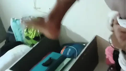 Aku menyetubuhi saudari iparku dengan keras di kamar sepanjang malam.