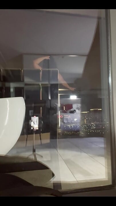 Vídeo do BTS de uma sessão de fotos recente