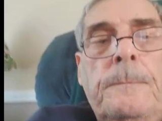 Un homme sexy de 75 ans de Sad 4 (visage)