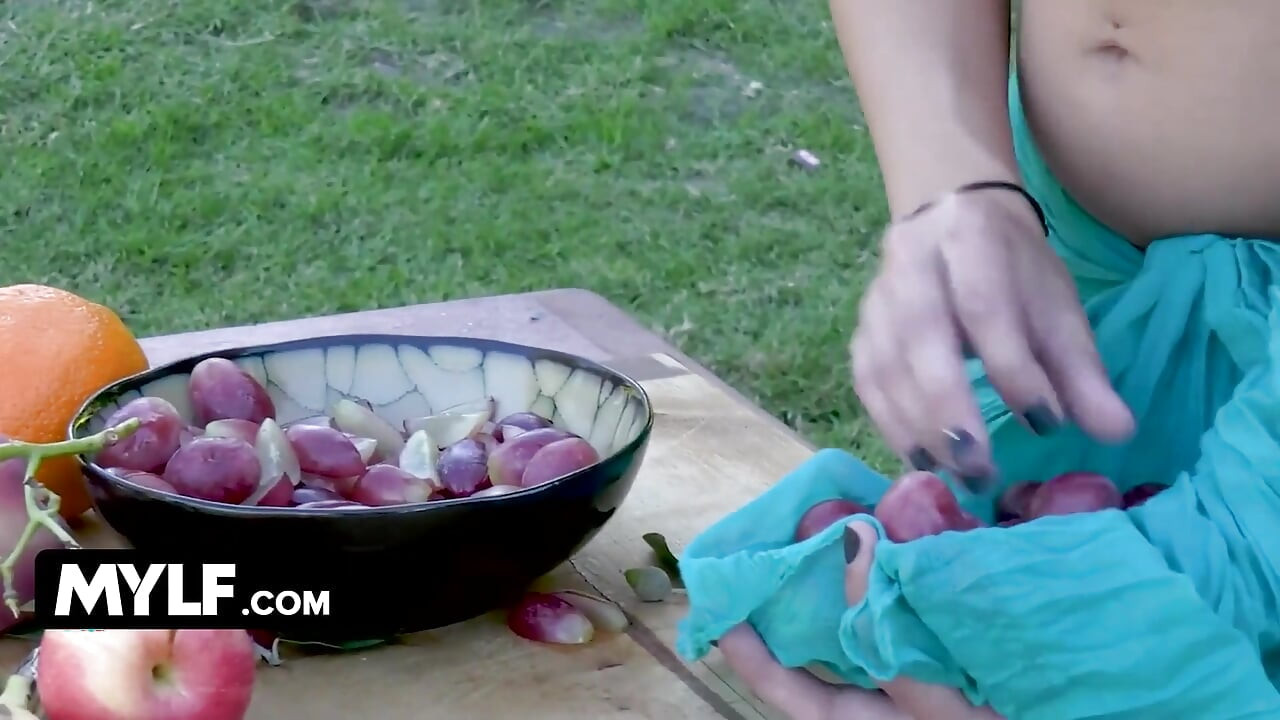 Busty Crystal Rush Cumshot