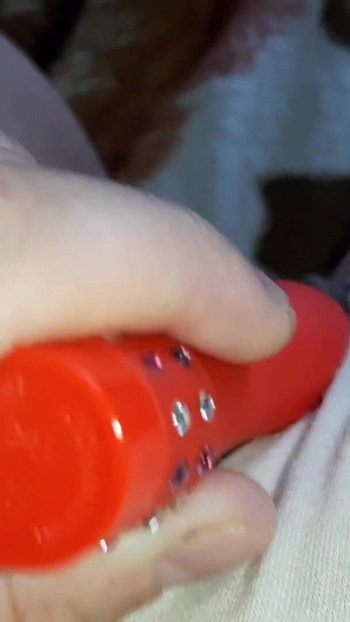 Muss man gesehen haben von "Ich habe meinen kitzler mit einem vibrator geheckt, bis ich komme"