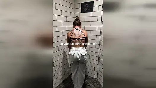 PUSSY FLASH - TEEN'S YOGA ROUTINE GOES WRONG